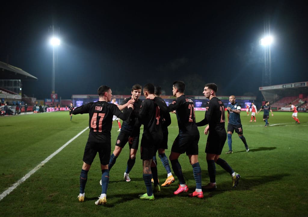 Manchester City lo perdía a los 80’ ante Cheltenham. Aparecieron Foden (81’), Gabriel Jesus (84’) y Ferran (90+4’) par sellar el 1-3.