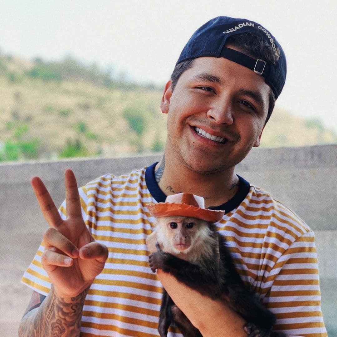 Ya que se sabe que el amor tocó a la puerta de Christian Nodal, no tiene problema en presumirlo a todo el mundo, al menos en las redes sociales.