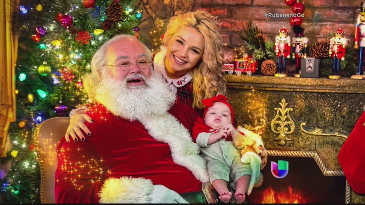 Daniela Droz y Gredmarie llevaron a Kamilia y a Kenito a conocer a Papá Noel. Las fotografías son un espectáculo de pura magia. Las fotos fueron tomadas por Willie Sepúlveda.