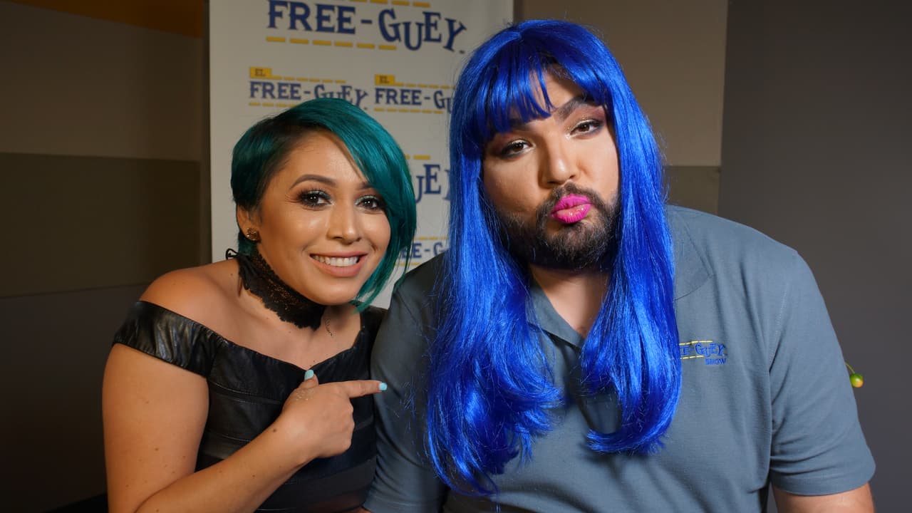 El Tambochi pago la apuesta contra El Compa Ivan cambiando de 'look' por un día.