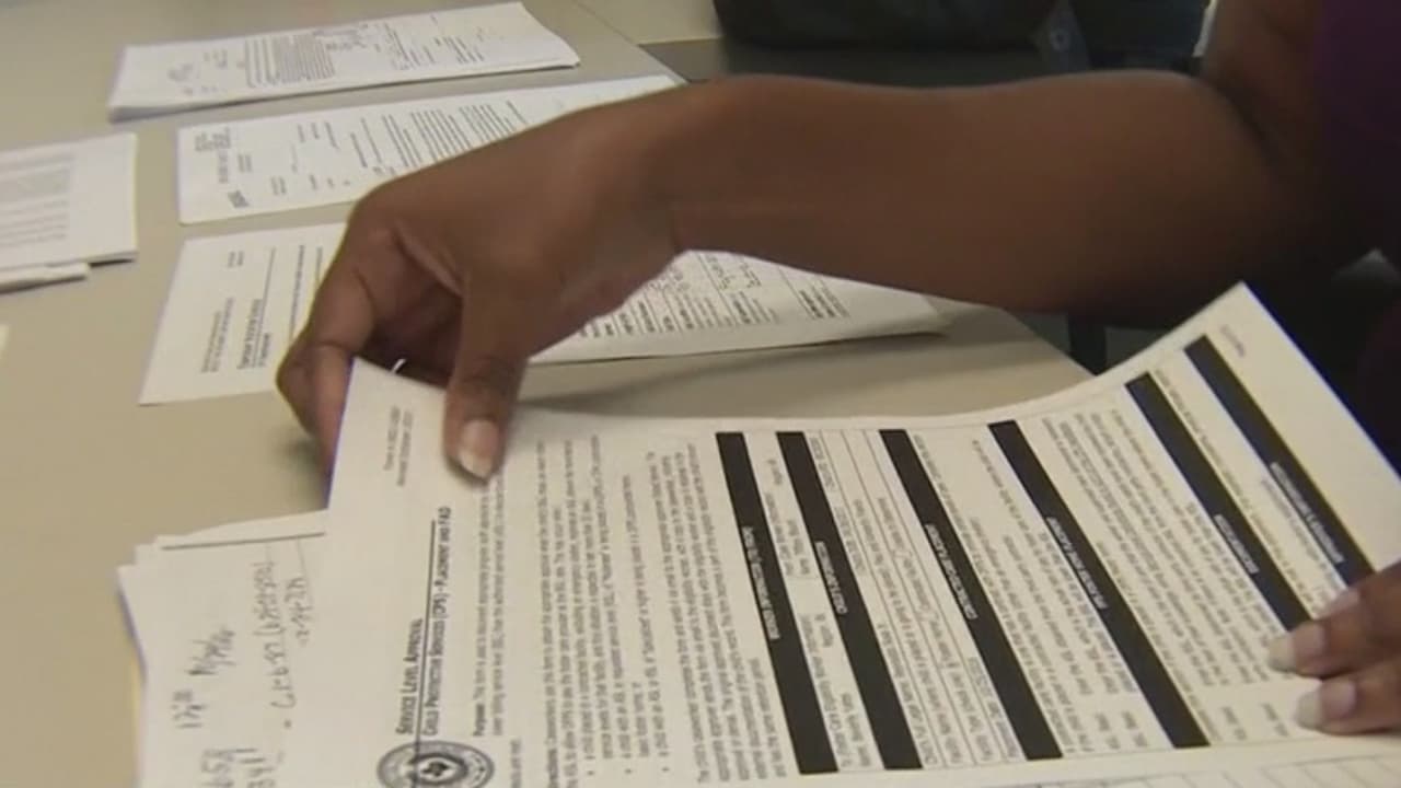 Una medida avalaría que trabajadores sociales de Texas se nieguen a ayudar a clientes LGBTQ y con discapacidad