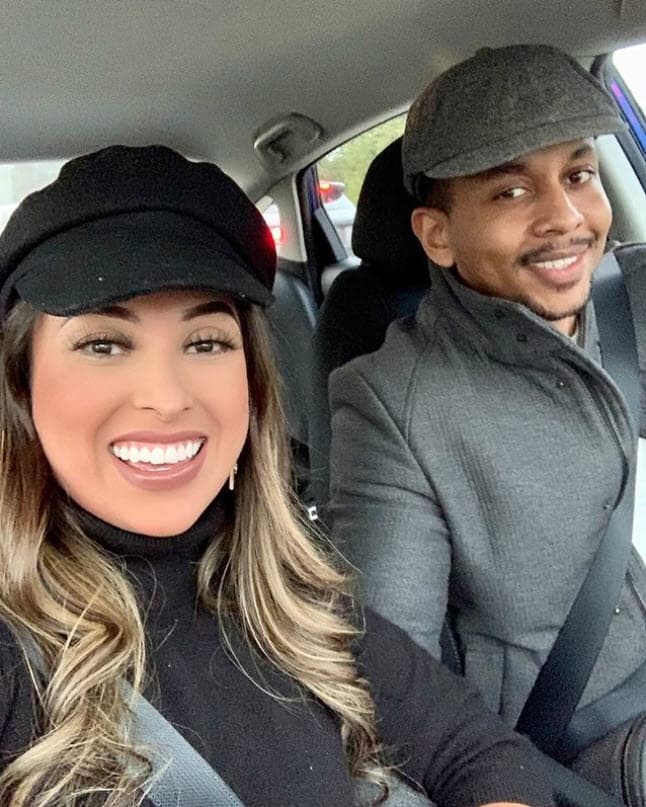 Daniela Rodríguez 
<a href="https://www.univision.com/famosos/los-ultimos-mensajes-de-amor-de-daniela-rodriguez-exparticipante-de-enamorandonos-a-su-esposo-antes-de-morir-video">falleció en un viaje a su natal México</a> que hizo en compañía de su esposo Darwin, para que conociera a su familia.