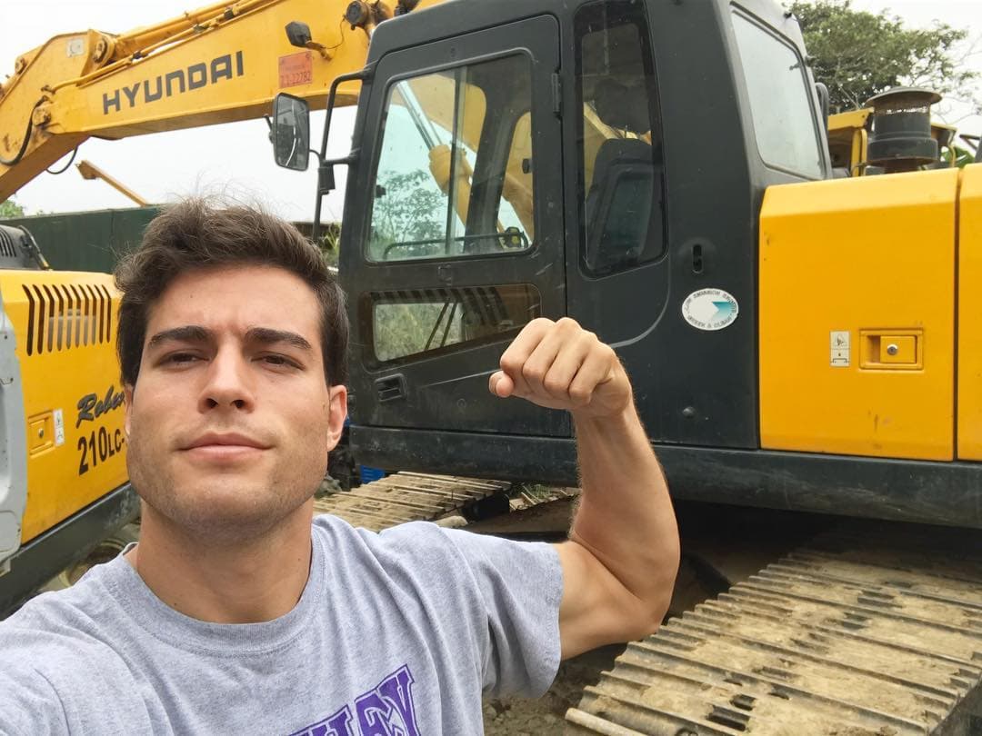 Danilo Carrera relató que los meses pasaban, pero no llegaba la oportunidad de debutar, sin embargo, sintió que ya no era esclavo de un sueño "porque aunque no lo lograba aún, por lo menos había sido lo suficientemente valiente para intentarlo".