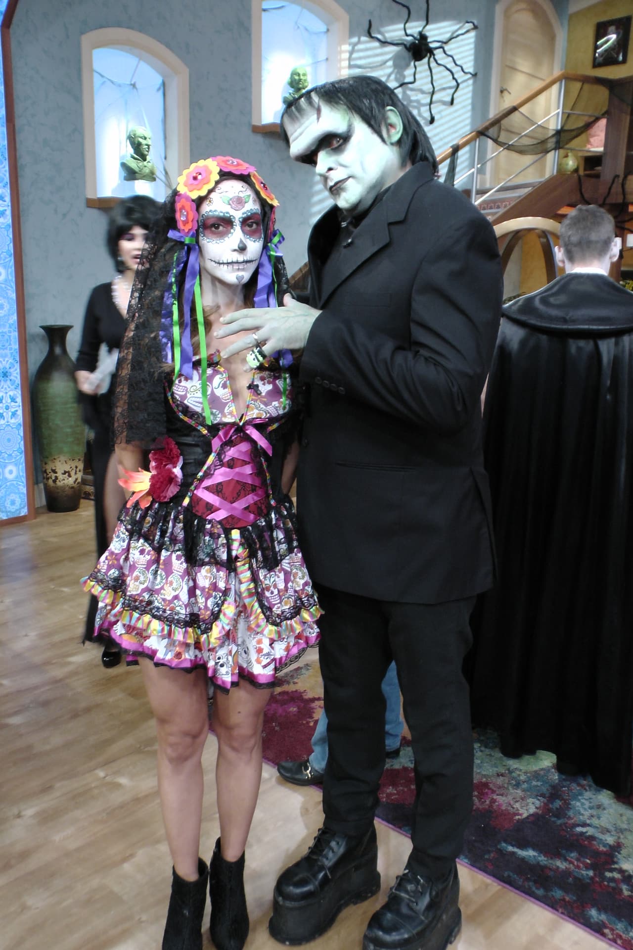 Satcha Pretto y Alan Tacher muy en su papel. ¡Nos encantan sus disfraces!