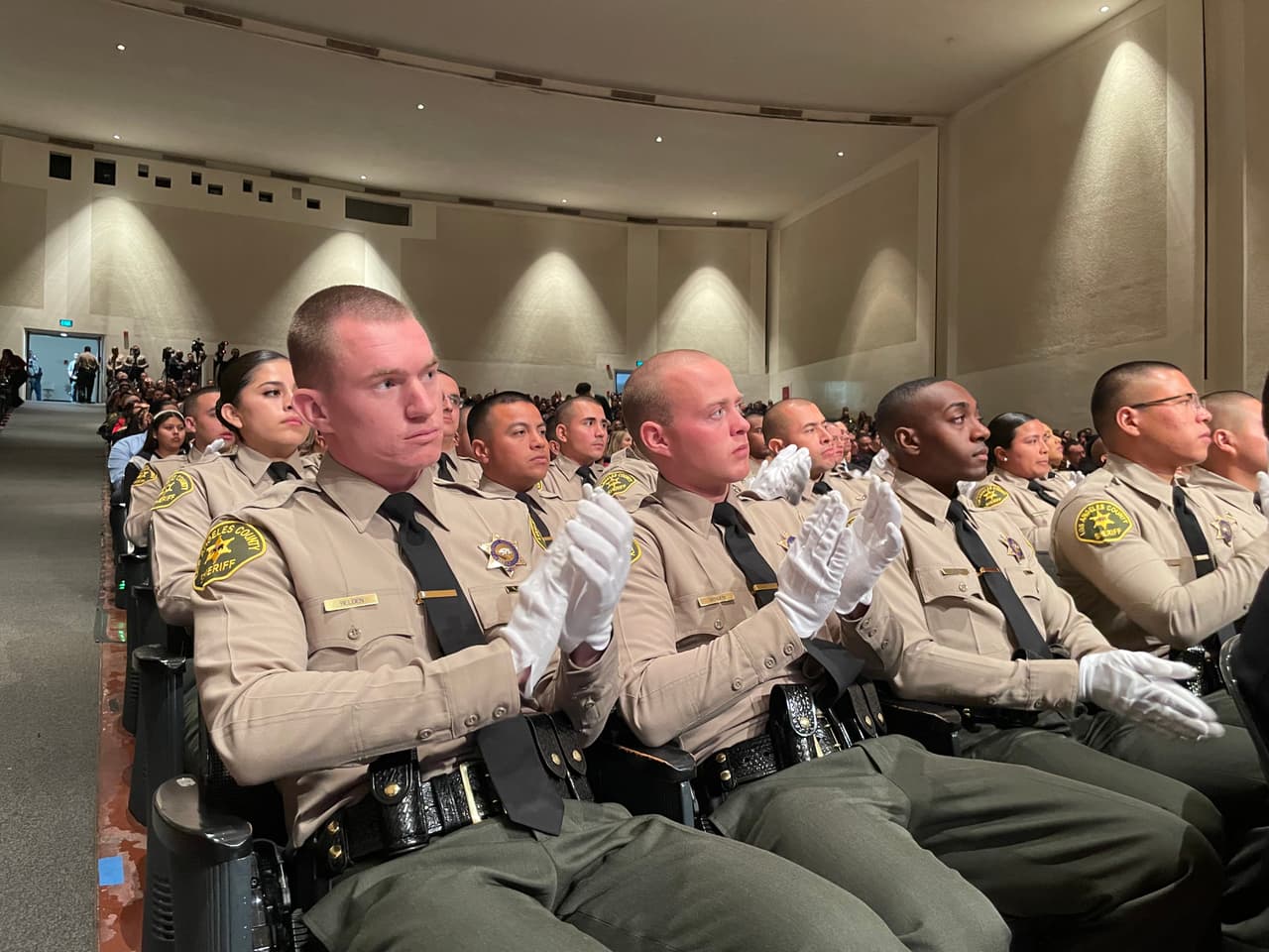 Cadetes del alguacil se gradúan meses después de ser atropellados en Whittier 