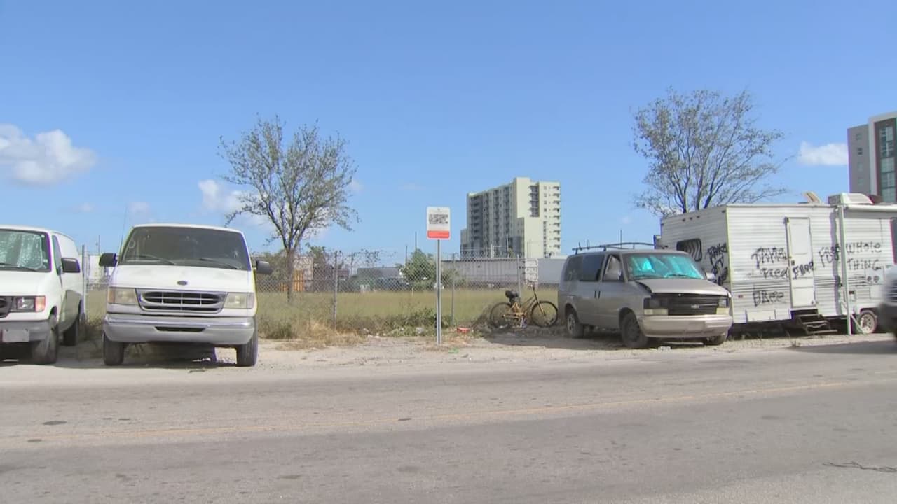 Actualmente estos inviduos se encuentran viviendo muy cerca del casino Jai Alai, en la calle 36 del noroeste.