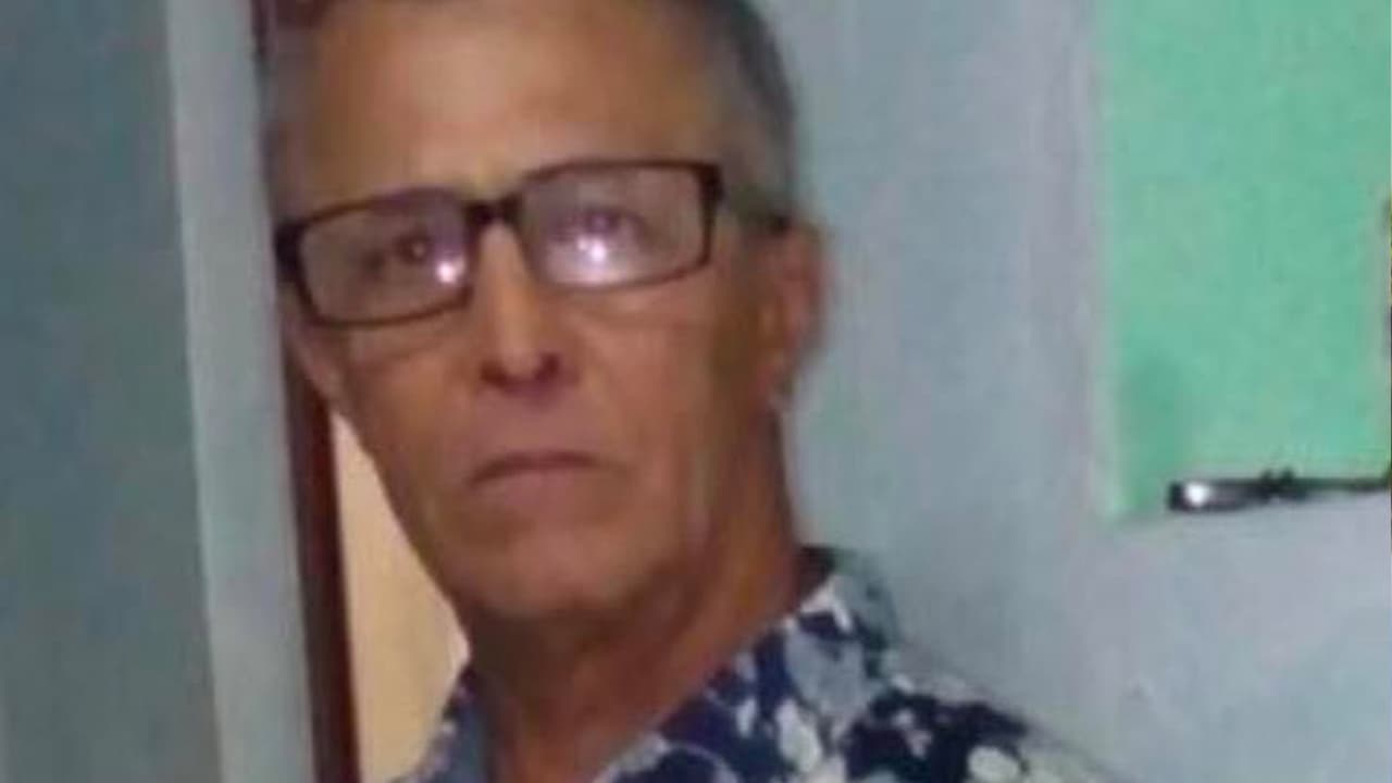 <b>Felix Hernández: </b>Meteorólogo de Univision 45
<br>"Mi papá se llama Felix, igual que yo. Es el padre más paciente y amoroso que hay en la tierra. Nunca pierde discutiendo en cualquier tema de conversación 😂. Es Sencillo y humilde, simplemente muy especial".