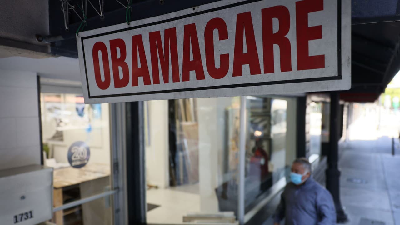 ¿Sin seguro médico en medio de la pandemia? Desde hoy tienes otra oportunidad de inscribirte en Obamacare