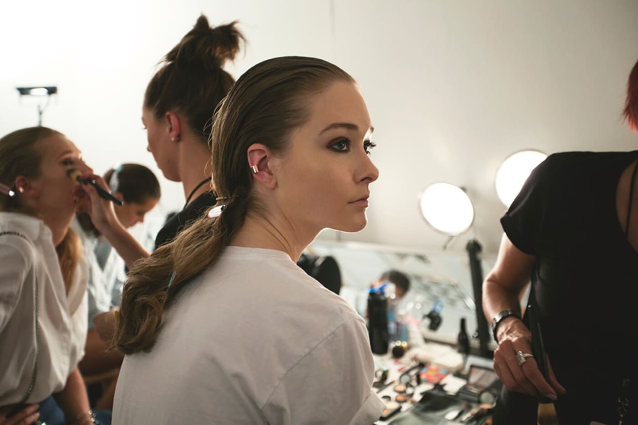 Todo el 'team' de Karigam estaba muy feliz por el debut de la firma después de siete años de pertenecer a la industria de la moda. Las selfies no se hicieron esperar. Diseñador Karigam. NYFW, Spring/Summer 2016 - 11/09/2015.