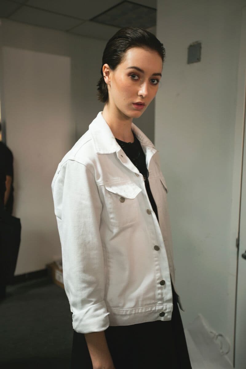 Todo el 'team' de Karigam estaba muy feliz por el debut de la firma después de siete años de pertenecer a la industria de la moda. Las selfies no se hicieron esperar. Diseñador Karigam. NYFW, Spring/Summer 2016 - 11/09/2015.