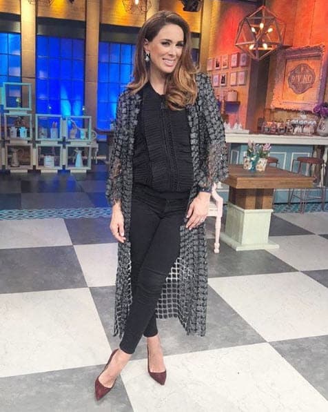 Jacky está muy pendiente de su embarazo porque, al tratarse de dos bebés, el riesgo es mayor.