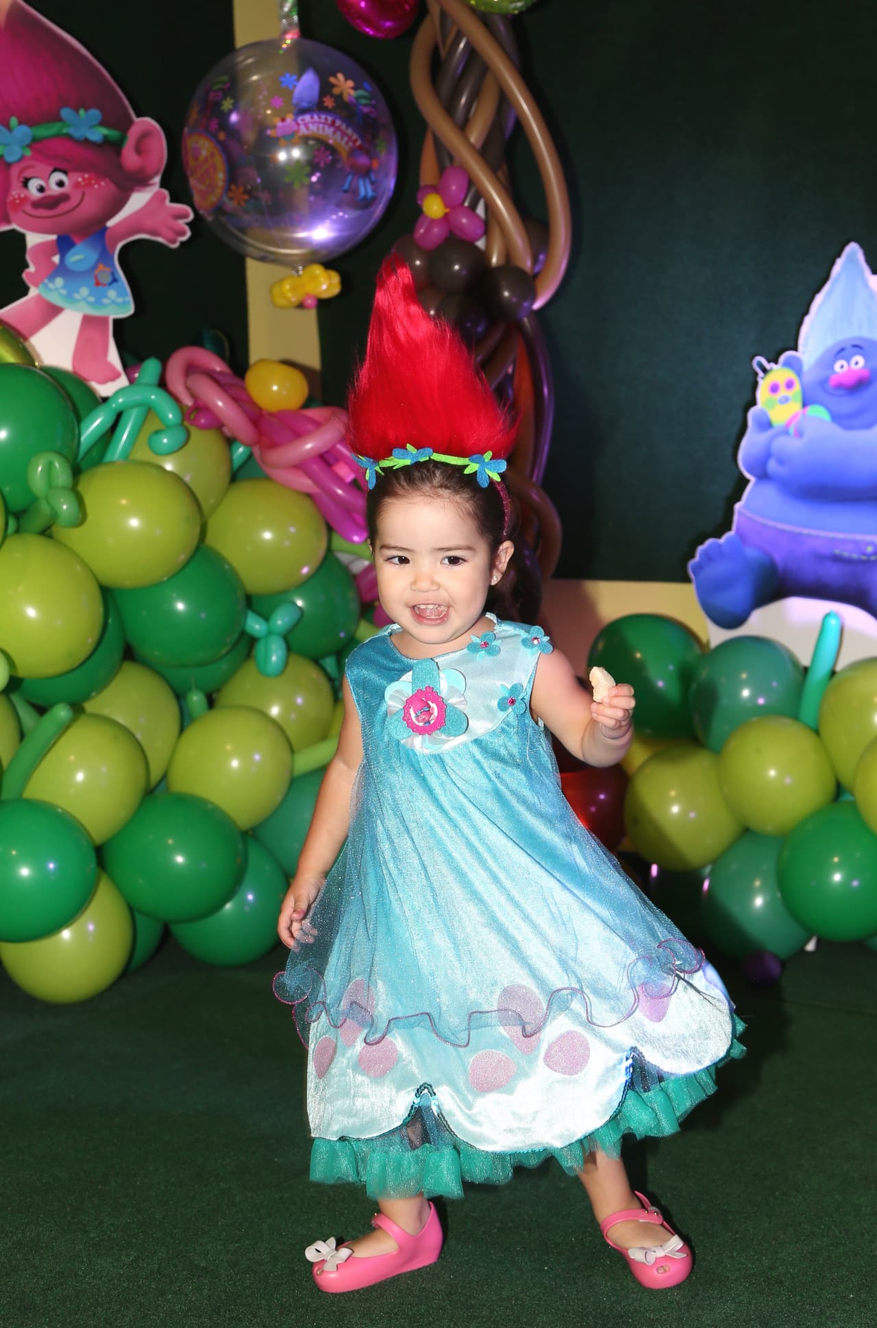 Giulietta Martínez Gámez transformada en una adorable 'troll' durante la fiesta.