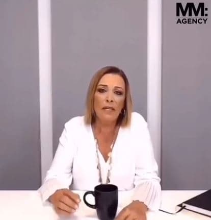 El pasado 21 de marzo a través de su perfil de Instagram, la actriz dio un comunicado de prensa donde comentó: "[...] Por mi parte quiero decirles que me siento muy orgullosa de pertenecer a una familia de artistas y decirles también que amo y que valoro y respeto a cada uno de los miembros de mi familia [...]".