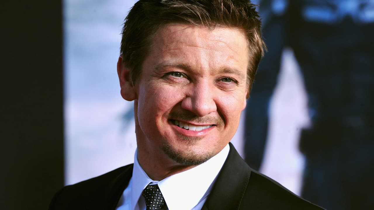 Jeremy Renner revela cómo se rompió los dos brazos en la filmación de 'Tag the movie'