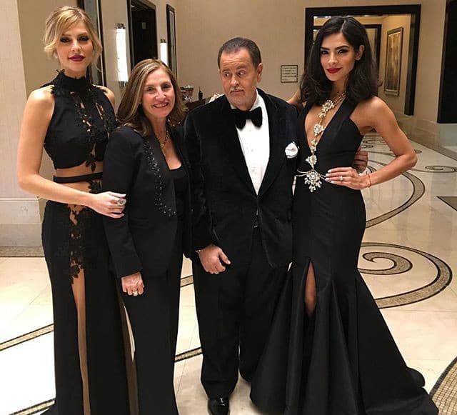 ¡Bendito entre las mujeres! Rauli estuvo rodeado de grandes bellezas.