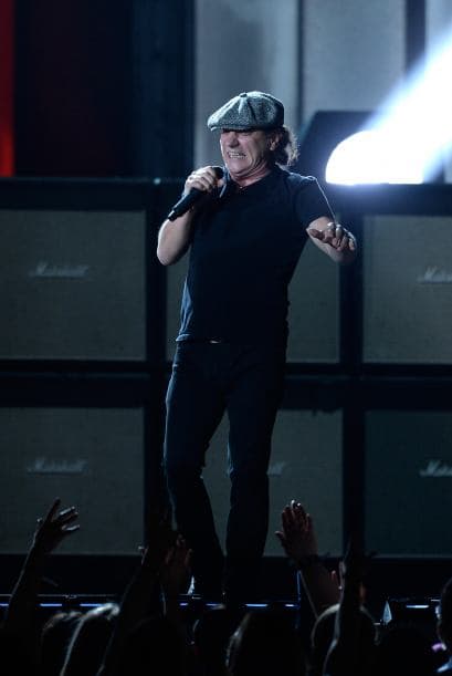 La banda cantó su clásico tema 'Highway to hell'.