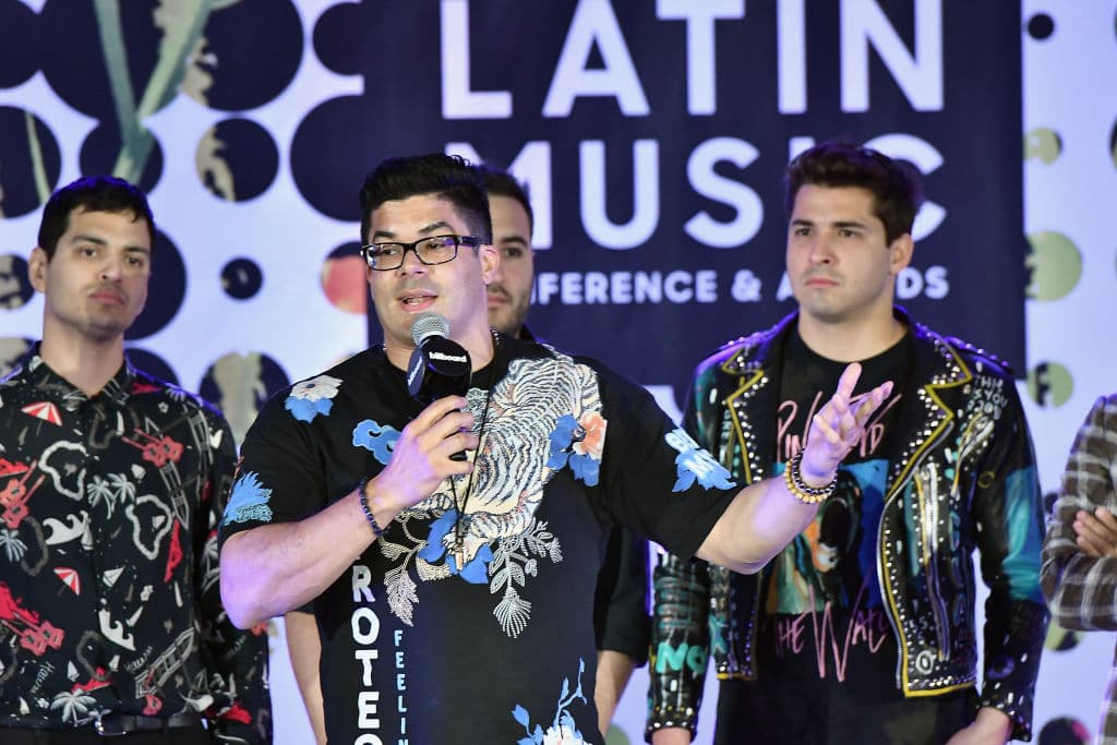 En agosto del 2018, el cantante puertorriqueño
<b>Jerry Rivera</b> se presentó en Ecuador, pero sufrió una durísima caída, aunque no fue culpa de él.