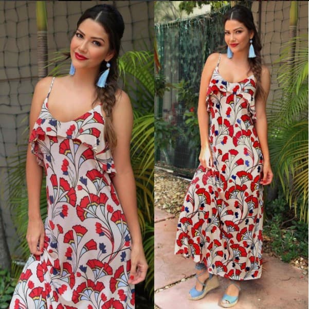 Los vestidos largos y con vistosos estampados son una de la mejores apuestas para estar a la moda en verano.