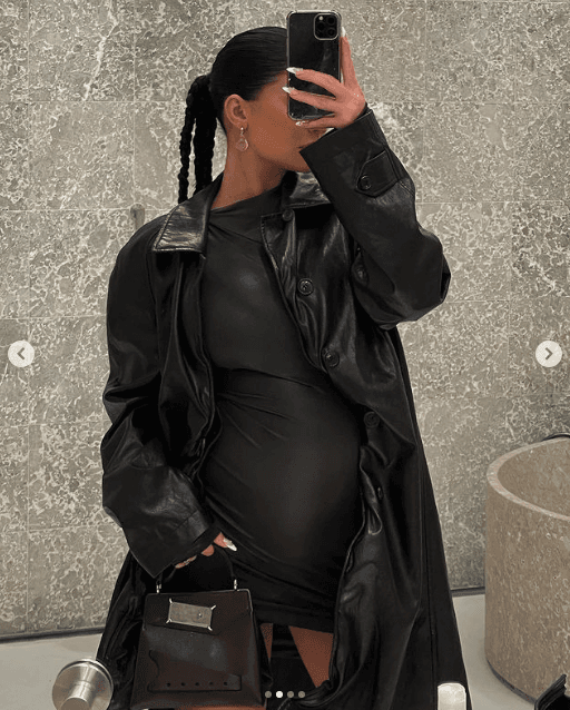 Además, recientemente se aventuró a compartir uno de los momentos más especiales que ha vivido con este segundo embarazo: 
<b>su baby shower</b>.