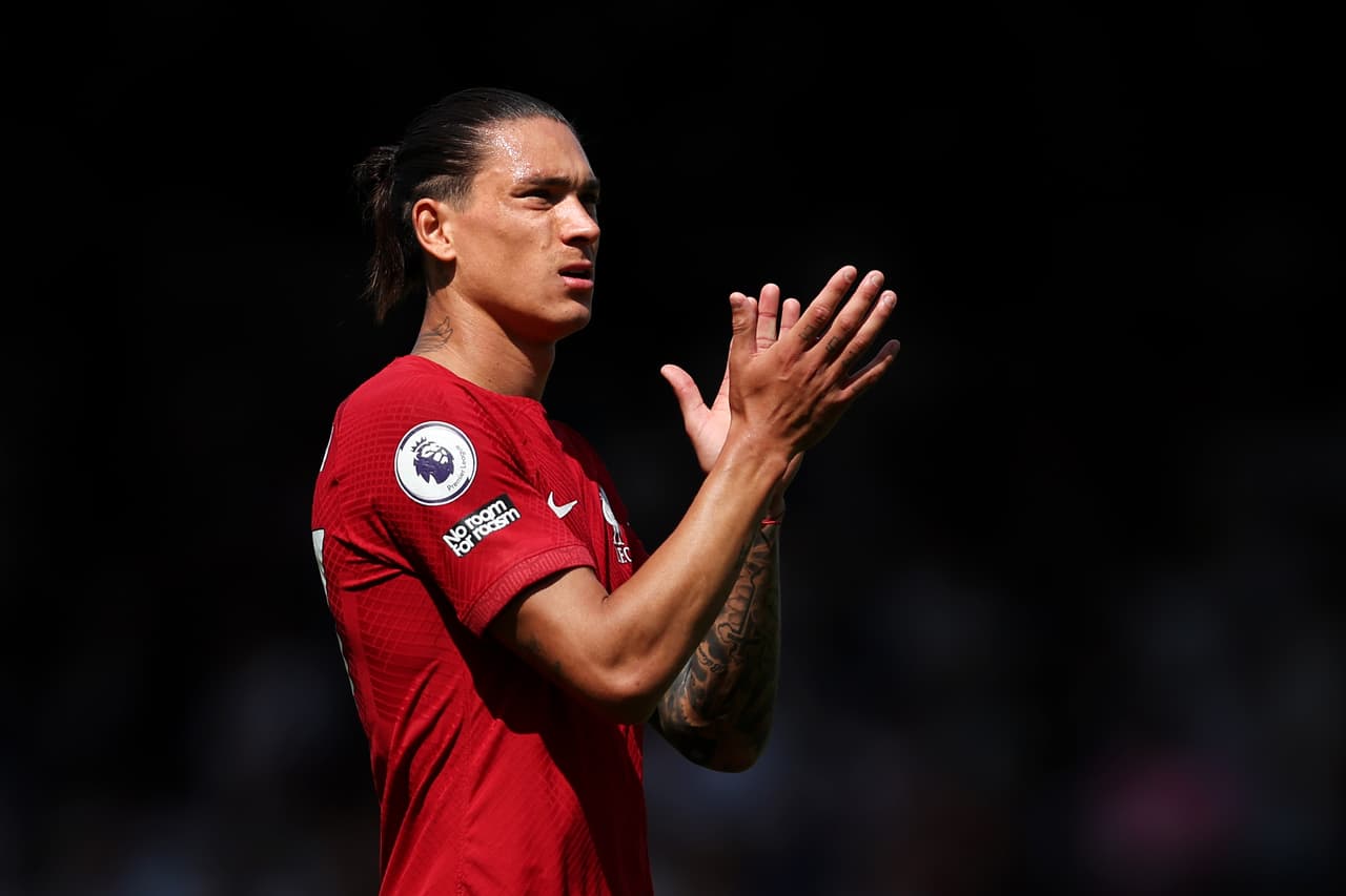 Aunque el uruguayo Darwin Núñez tuvo un partido sobresaliente y se estrenó a los 64 minutos.
<br>