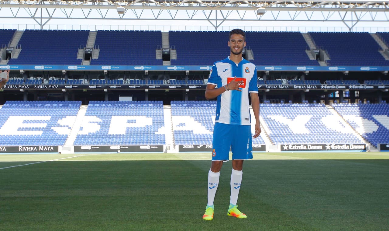 Espanyol enamorado de Diego Reyes: Quiere quedarse con el defensa mexicano