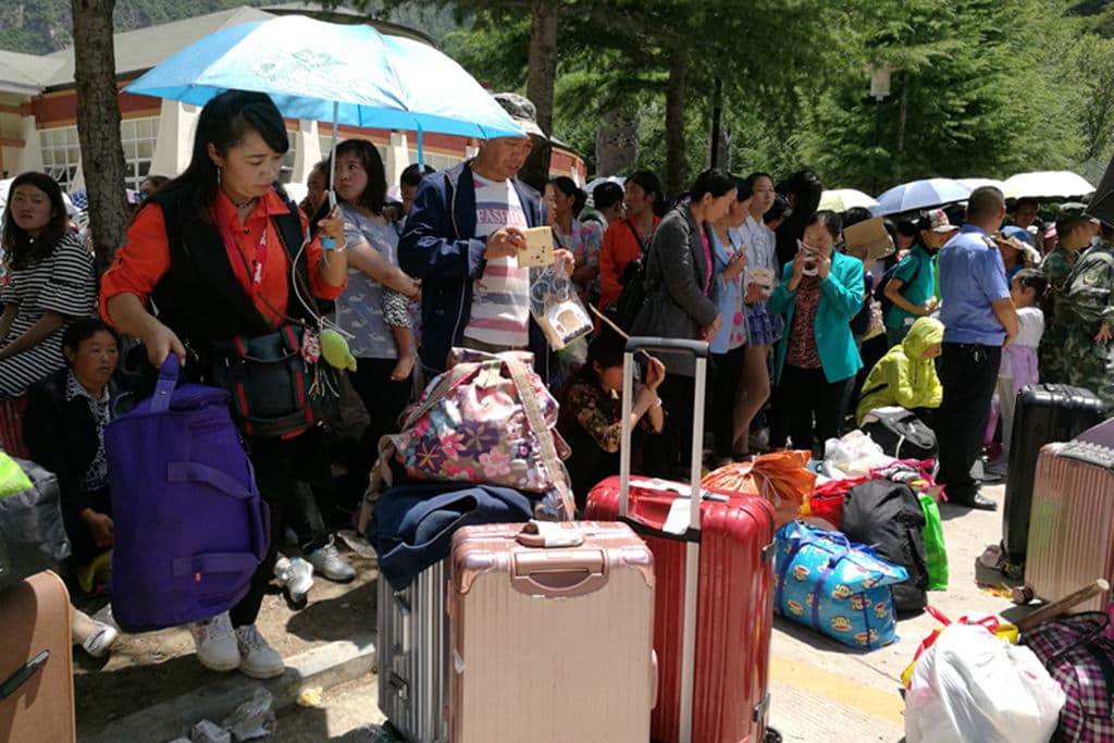 Por precaución, las autoridades decidieron evacuar a decenas de miles de personas de esa zona donde todavía está vivo el recuerdo de un fuerte terremoto en 2008 que dejó 87,000 muertos y desaparecidos.