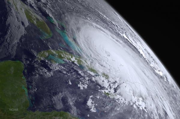Bonnie se debilita y se convierte en una depresión tropical frente a la costa de Carolina del Sur
