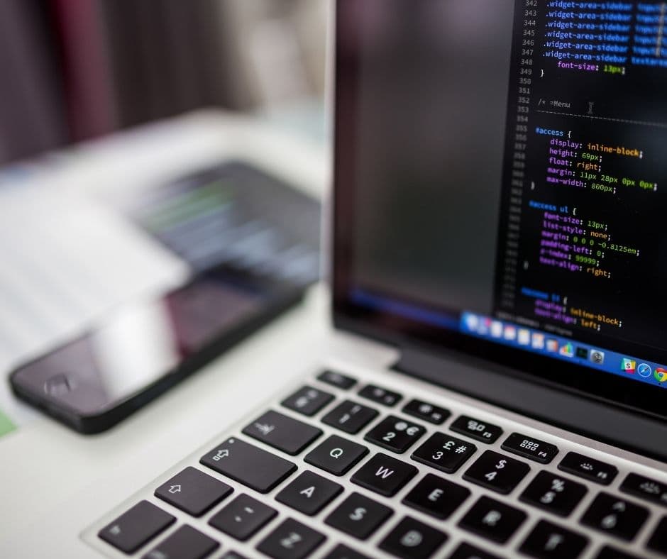 <b>Ataque cibernético. </b>Un ataque de
<b> </b>este tipo puede comprometer tu dispositivo electrónico y exponer información personal.
<br>