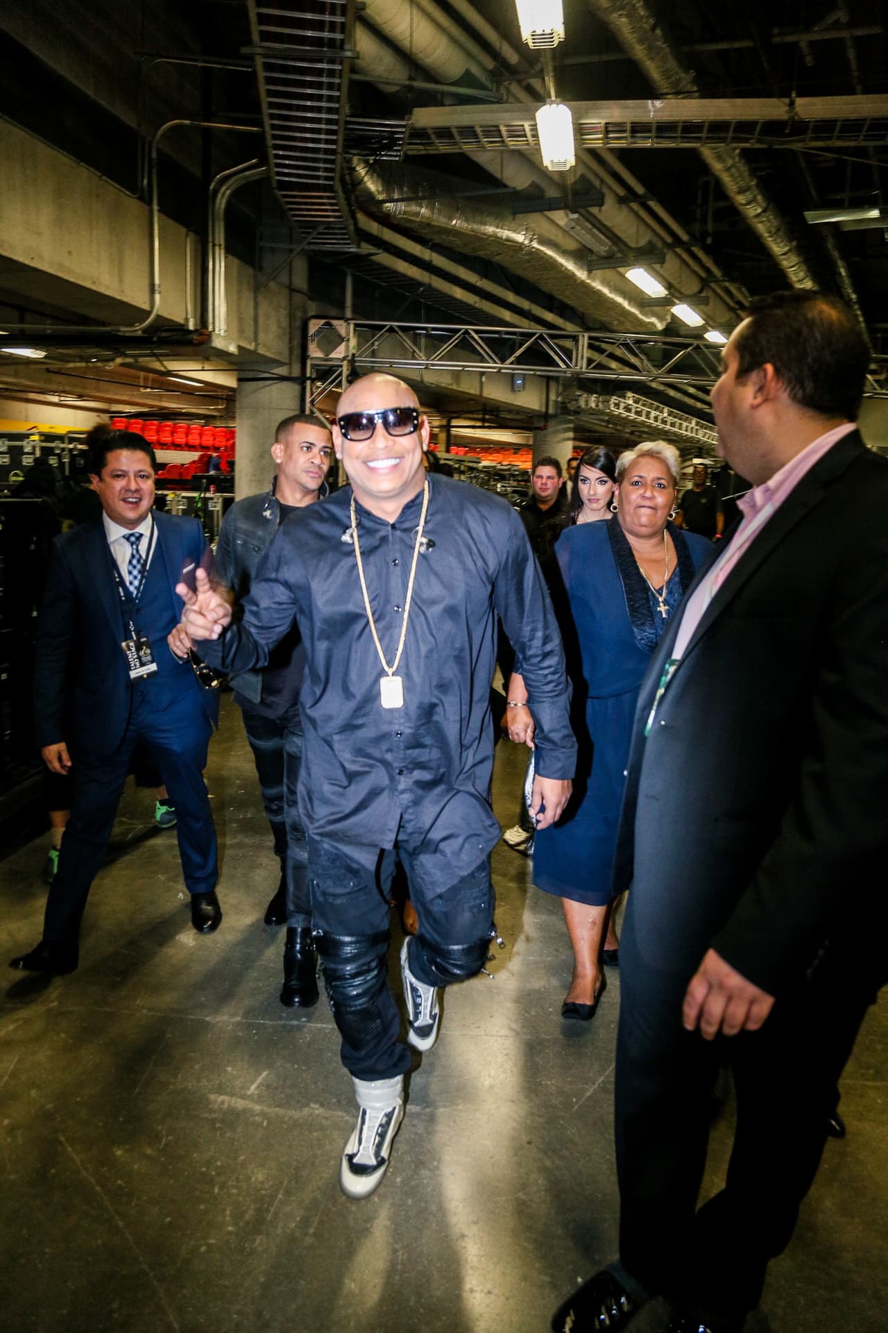 Una cosa fue lo que viste en televisión y otra lo que te perdiste. Pero, relax! Nuestro lente te trae el detrás de cámaras de la esta entrega de Premio Lo Nuestro.