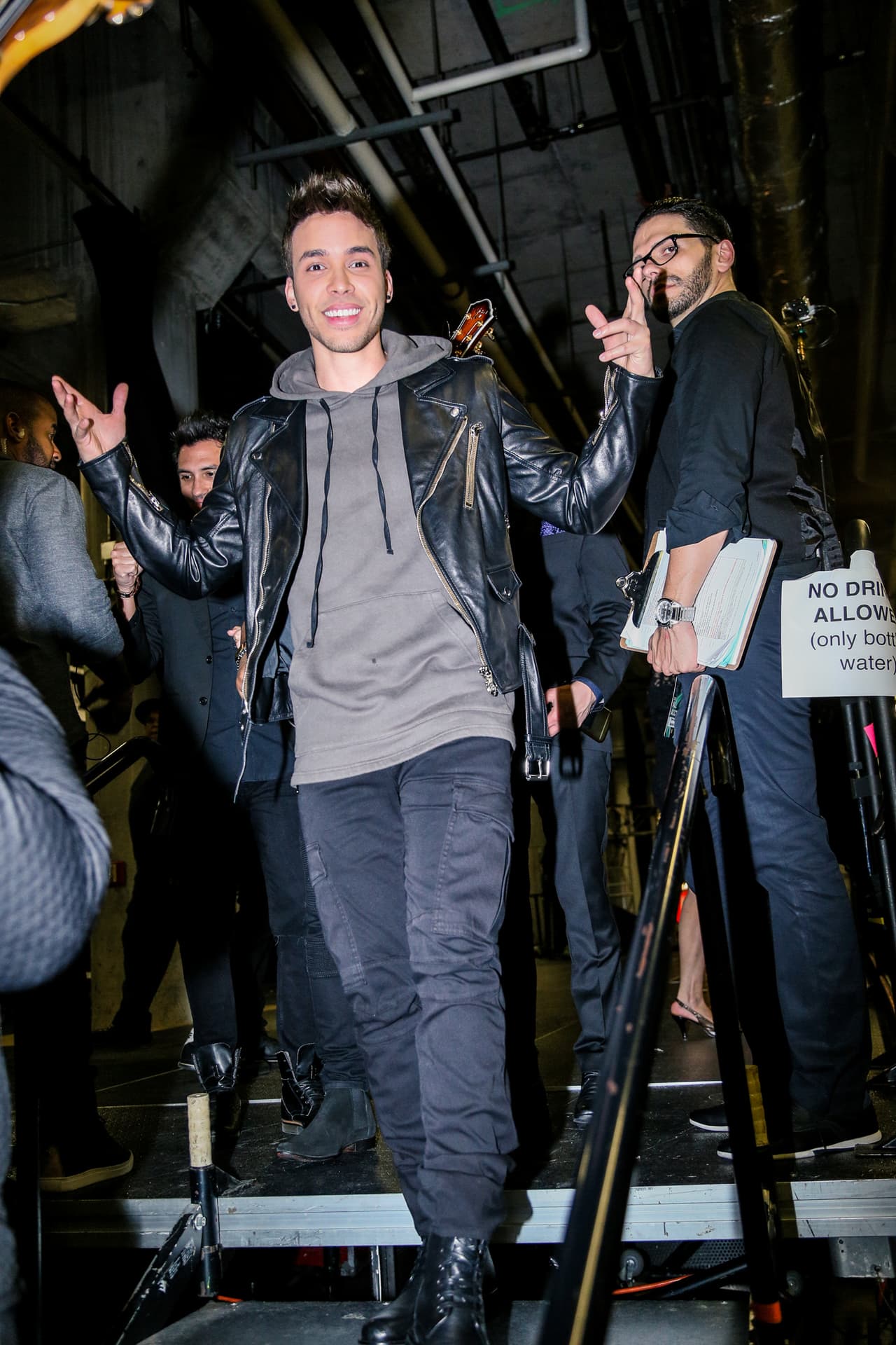 Una cosa fue lo que viste en televisión y otra lo que te perdiste. Pero, relax! Nuestro lente te trae el detrás de cámaras de la esta entrega de Premio Lo Nuestro.