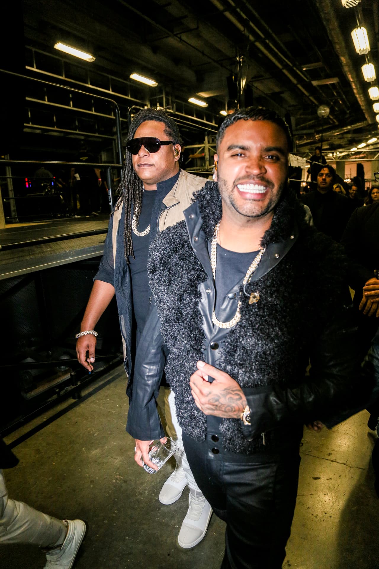 Una cosa fue lo que viste en televisión y otra lo que te perdiste. Pero, relax! Nuestro lente te trae el detrás de cámaras de la esta entrega de Premio Lo Nuestro.