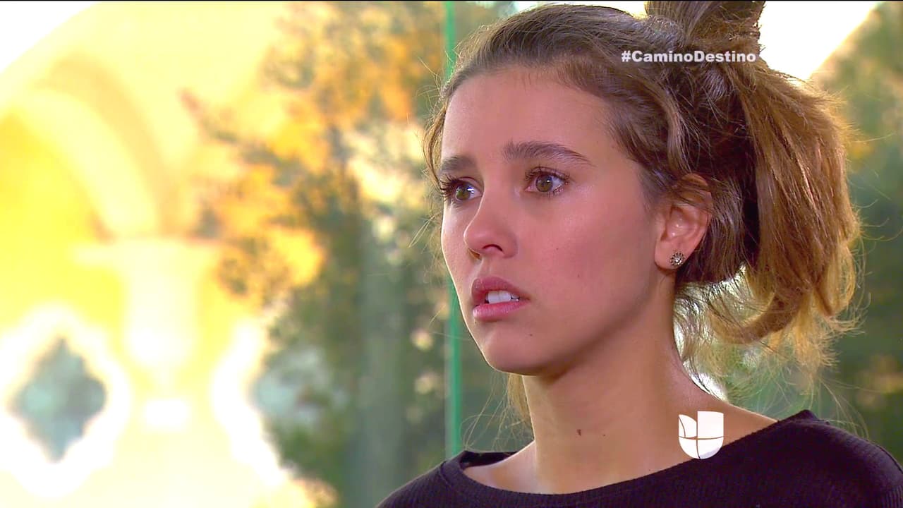 En Un Camino Hacia el Destino, Fernanda tuvo que tomar la decisión más dolorosa de su vida y renunciar al amor verdadero para poder continuar con sus estudios.