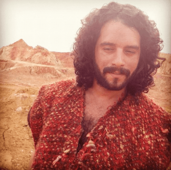 El elenco pasó más de 25 días en el desierto de Atacama enfrentando las inclemencias del tiempo.