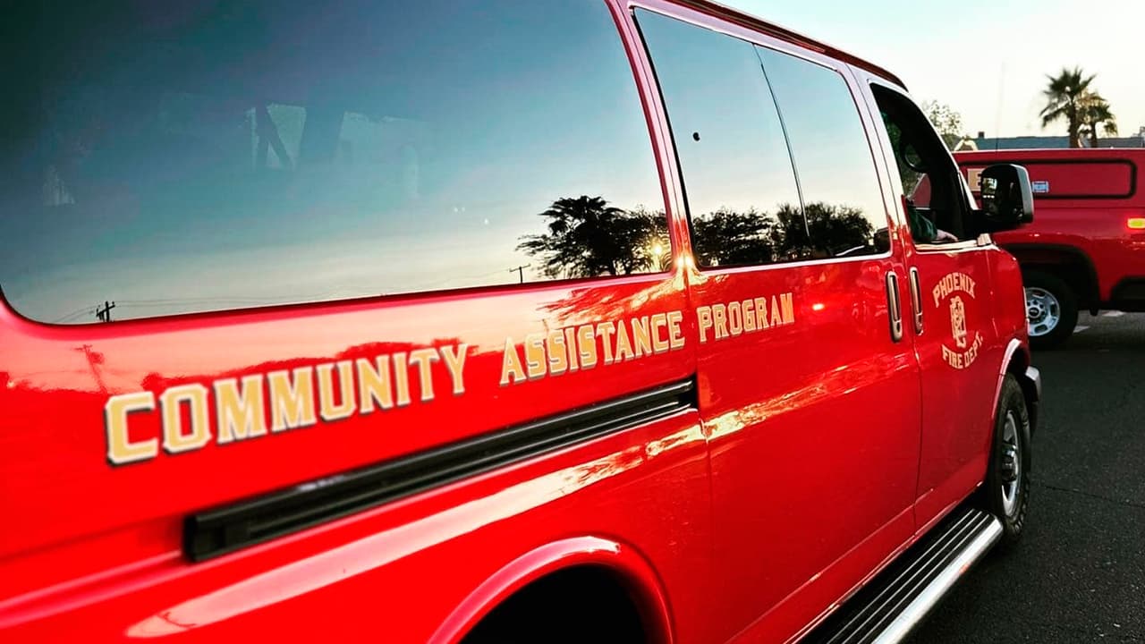 Niño de 2 años pierde la vida tras ser encontrado dentro de una alberca en Phoenix