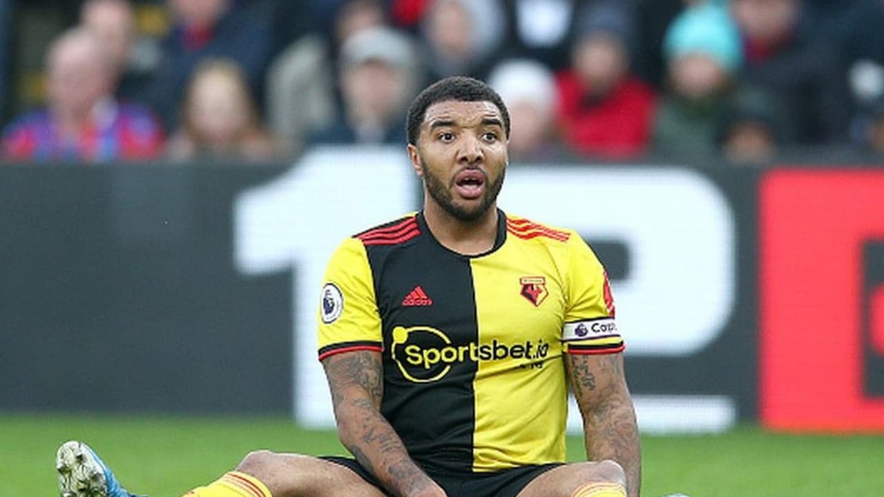 Troy Deeney denuncia amenazas a su hijo por no entrenar