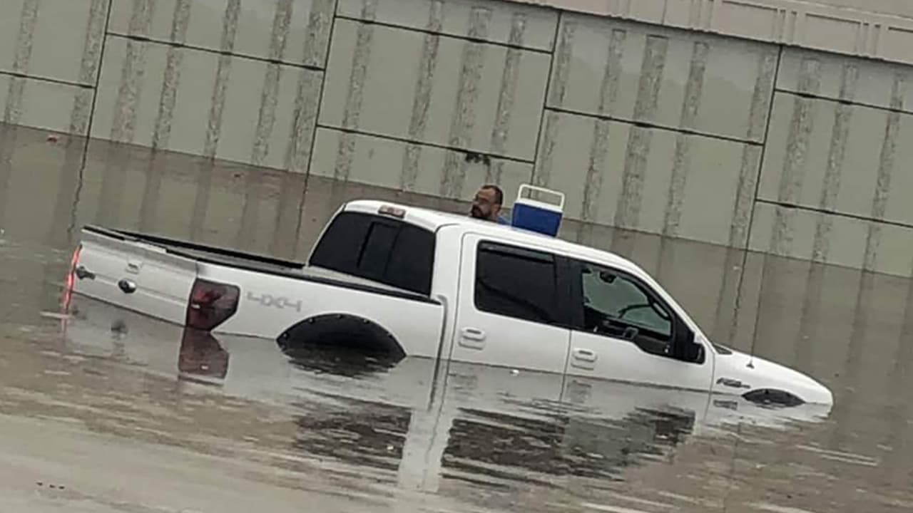 59 north & Lauder Road en Humble.