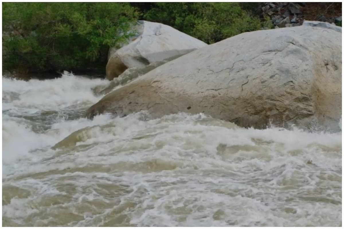 Los miembros del equipo entrenaron las formas para rescatar a las personas que estuvieran en el río y fueran arrastradas.