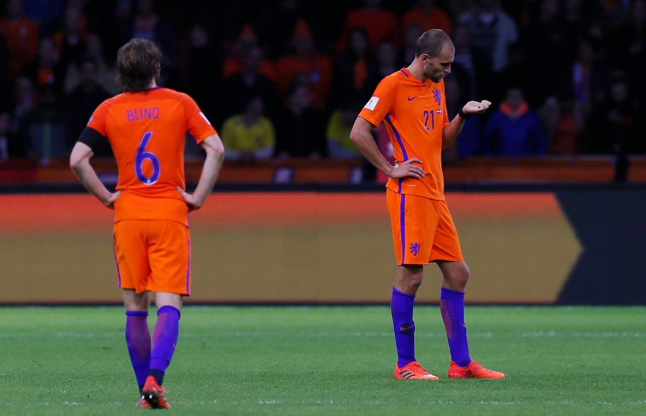 Desazón en el combinado holandés, que se queda sin ir al Mundial luego de haber sido tercero en el pasado Brasil 2014.