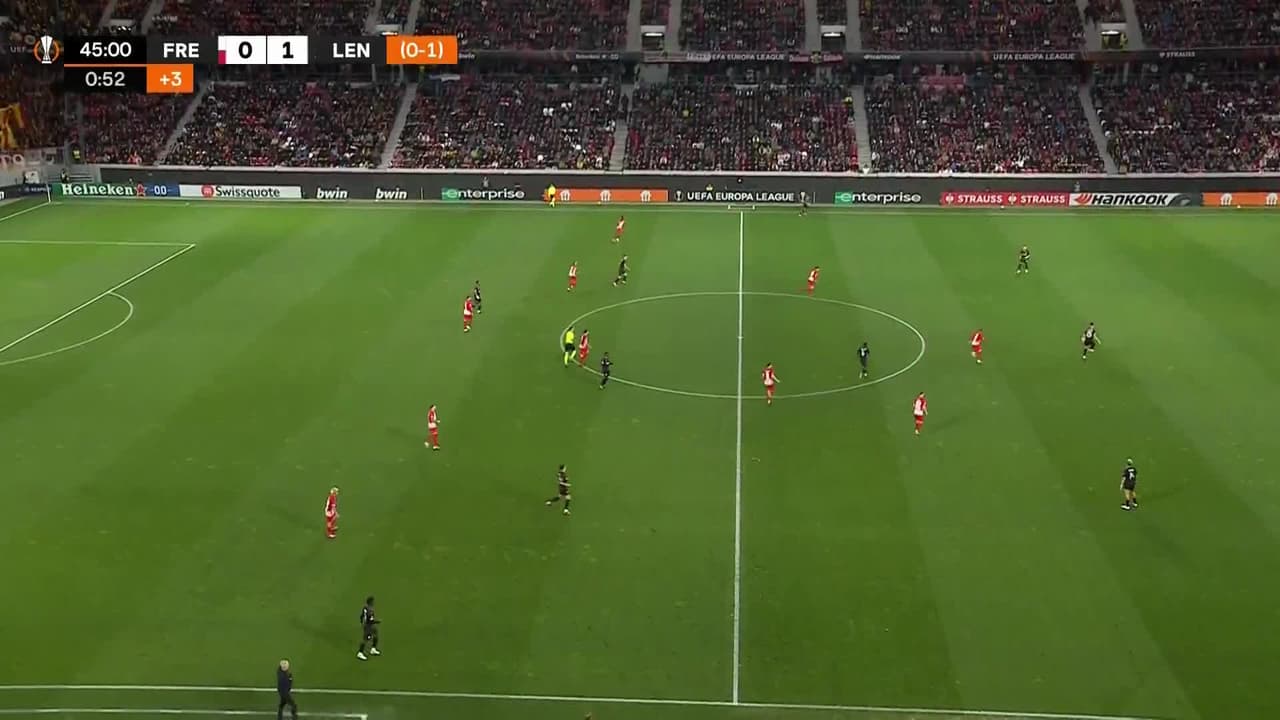 ¡GOL!  anota para Lens. Elye Wahi