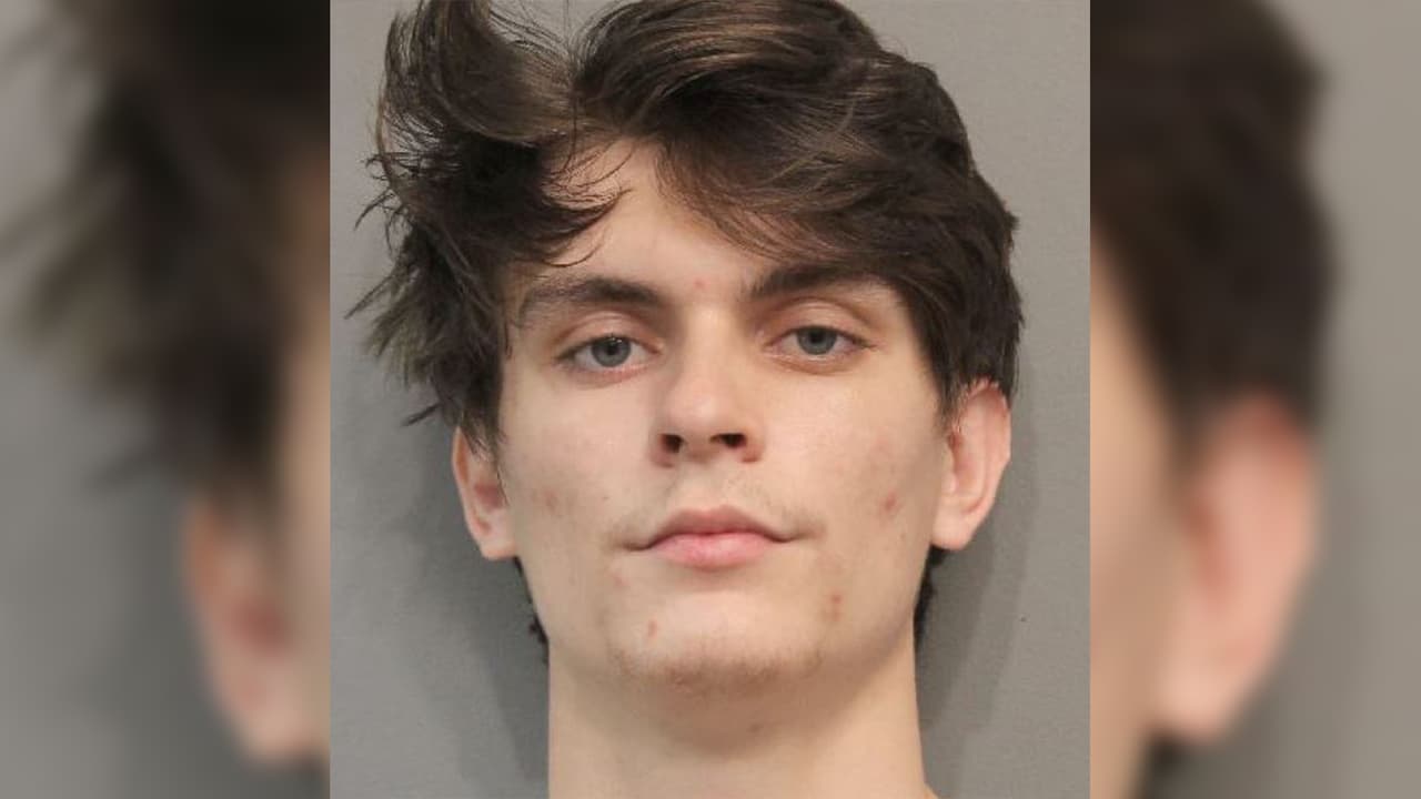 Lo acusan de insultos raciales y agredir a empleado de Wal-Mart en el noroeste de Houston