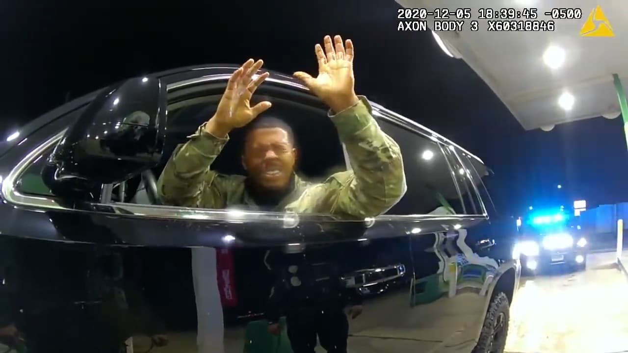 Fue despedido el policía de Virginia que roció a un militar hispano con gas pimienta