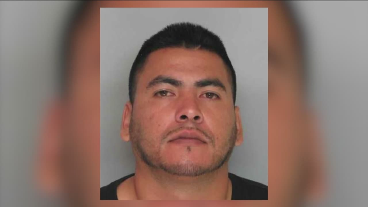 Hombre hispano atropelló y abrió fuego contra un grupo de personas