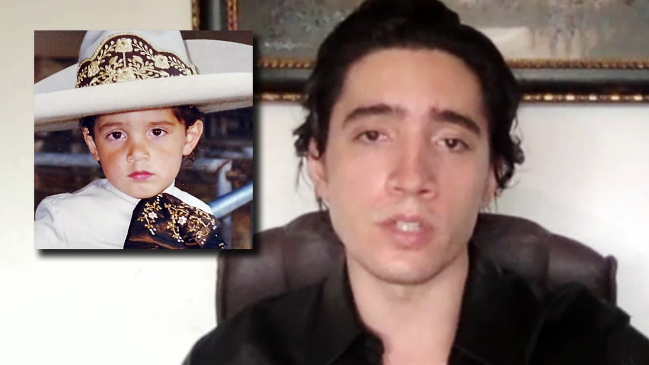 <a href="https://www.univision.com/shows/despierta-america/alex-fernandez-recordo-que-de-nino-era-muy-timido-pero-queria-cantar-como-su-padre-y-su-abuelo-vicente-fernandez-video">Alex Fernández</a> nos reveló que era un chico muy tímido, pero que quería seguir los pasos de su padre y abuelo.