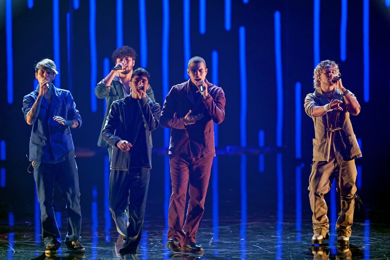 CNCO regresa al escenario de Premio Lo Nuestro y están listos para conquistar una vez más al público.