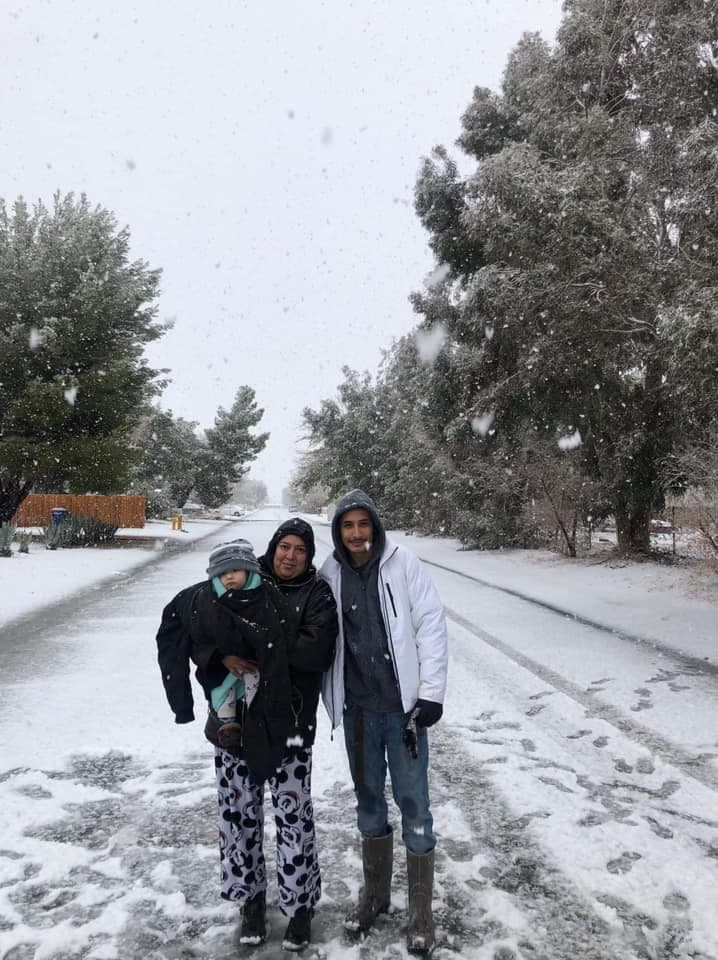 "LAKE LOS ANGELES!!! California", escribió Laura Castillo Lira.