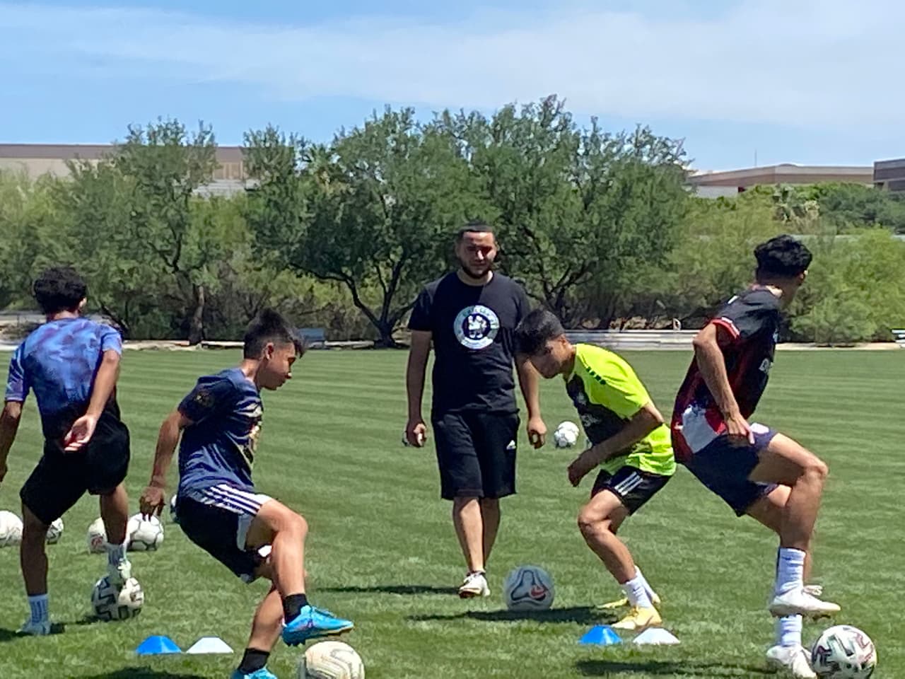 Sin embargo, lejos de descansar, se ha puesto a entrenar, y no lo ha hecho solo.