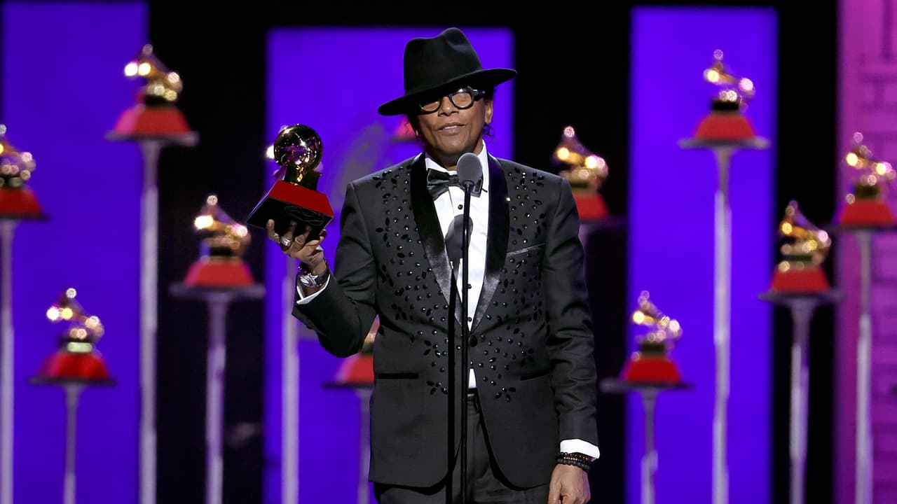 Reciben como un héroe a Sergio Vargas en su pueblo natal tras ganar su primer Latin GRAMMY