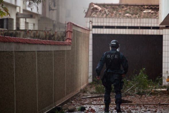 Varias casas se vieron afectadas tras la caída de la aeronave.