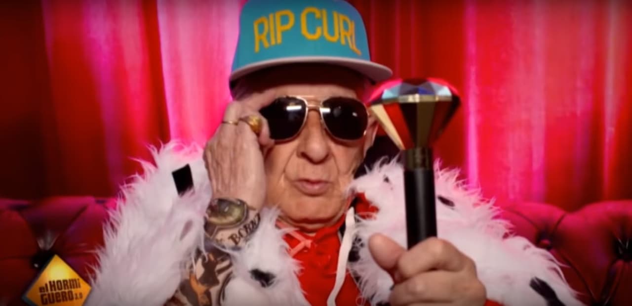 Un anciano de 92 años se burla del reggaetón y parodia el acento de Puerto Rico en polémico video