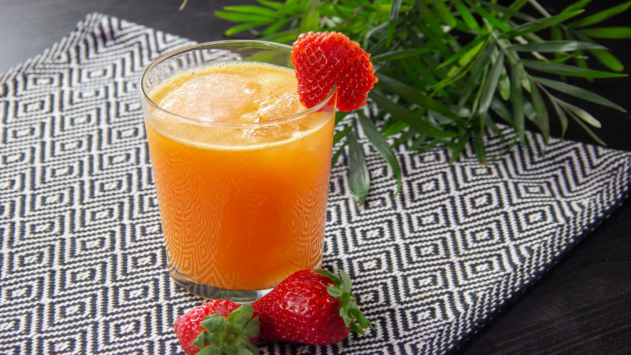 Jugo de frutas burbujeante